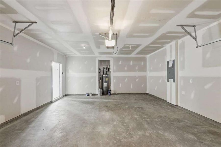 Spacious, unfurnished interior of a new home in , Cartersville (Image 15). Spacious, unfurnished interior of a new home in , Cartersville (Image 15).