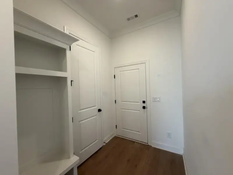 Spacious, unfurnished interior of a new home in The Preserve at Killian Hill, Lilburn (Image 12).