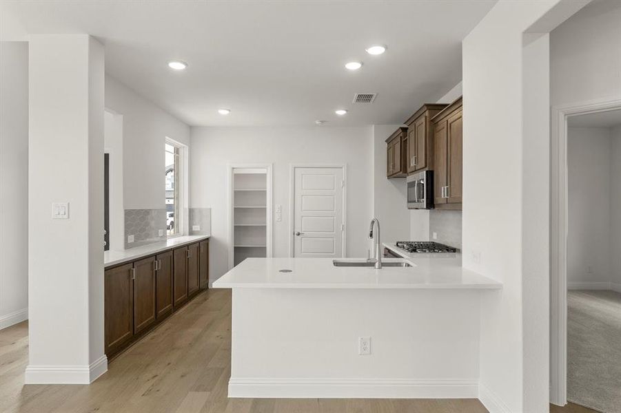 06. 900 Collegiate - Kitchen 06. 900 Collegiate - Kitchen