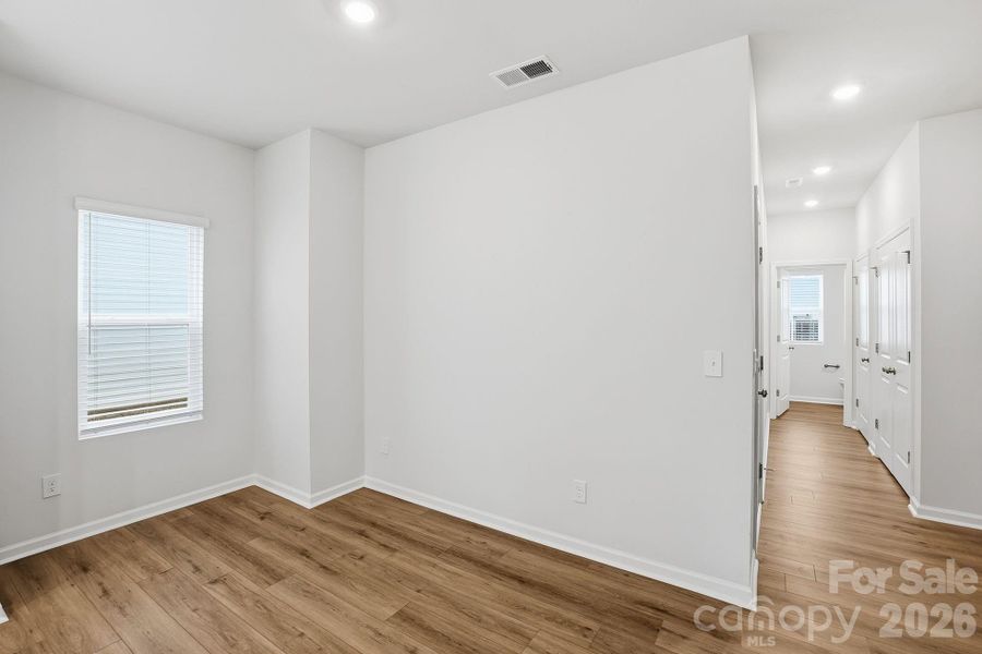 Spacious, unfurnished interior of a new home in Sloan Station, Charlotte (Image 24).