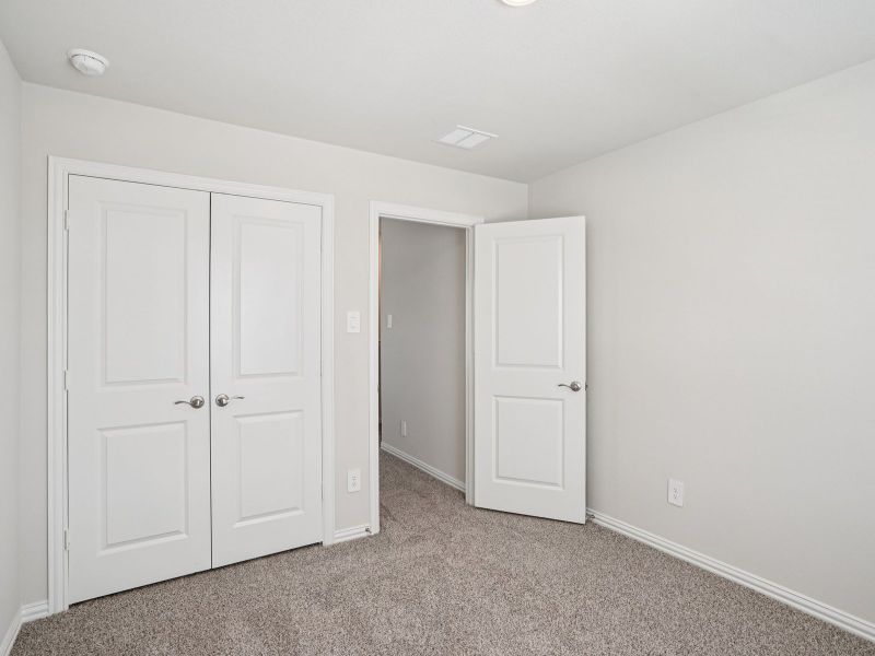 Spacious, unfurnished interior of a new home in Westmoor, Sherman (Image 20).