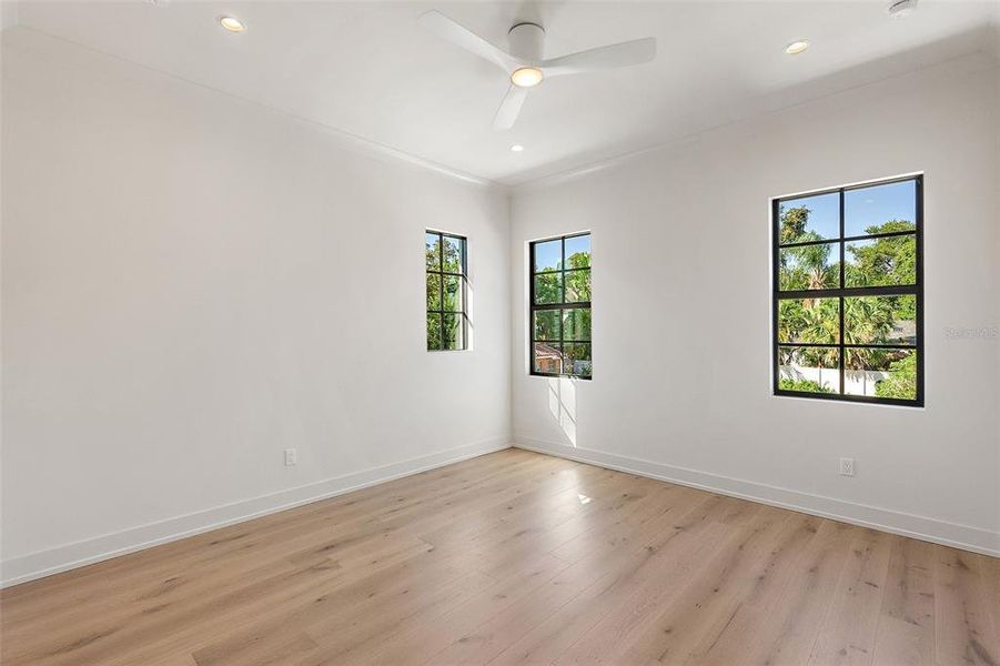 Spacious, unfurnished interior of a new home in , St. Petersburg (Image 53). Spacious, unfurnished interior of a new home in , St. Petersburg (Image 53).