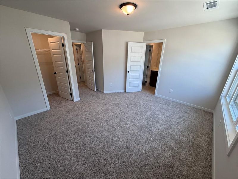 Spacious, unfurnished interior of a new home in Millstone at Mundy Mill, Gainesville (Image 14).