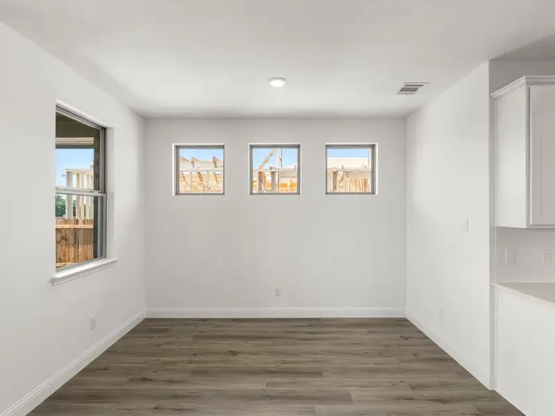 Spacious, unfurnished interior of a new home in Mercer Meadows, Royse City (Image 20).