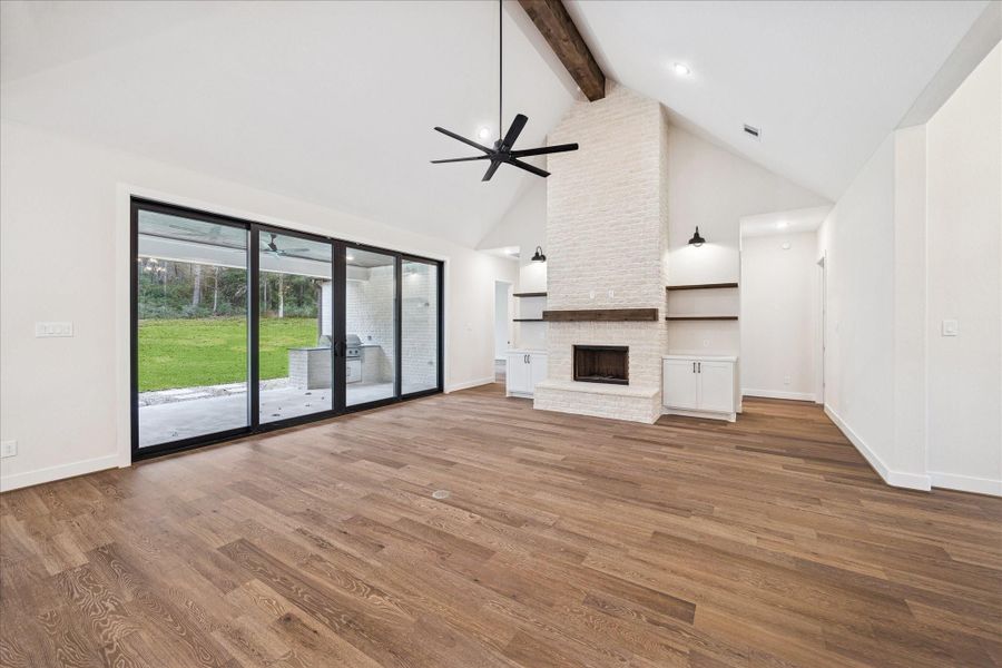 Spacious, unfurnished interior of a new home in , Huntsville (Image 17).