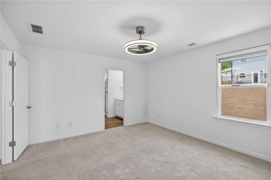 Spacious, unfurnished interior of a new home in , Union City (Image 25). Spacious, unfurnished interior of a new home in , Union City (Image 25).