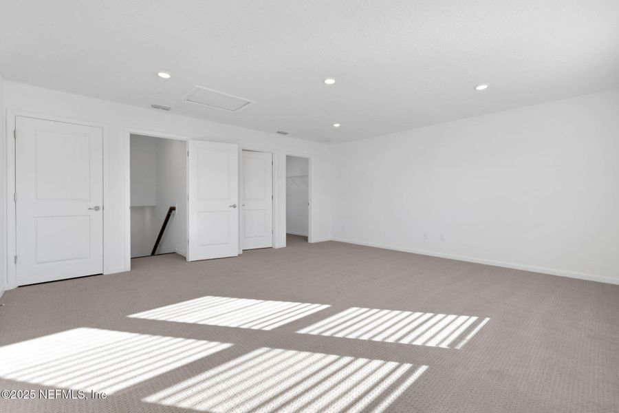 Spacious, unfurnished interior of a new home in Jennings Farm, Middleburg (Image 13). Spacious, unfurnished interior of a new home in Jennings Farm, Middleburg (Image 13).