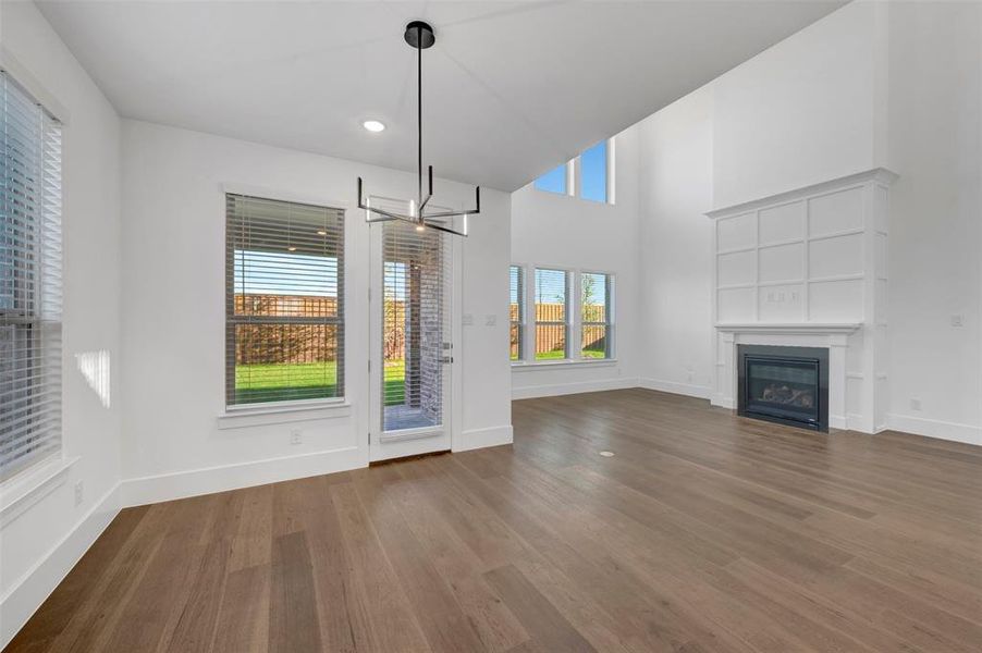 Spacious, unfurnished interior of a new home in Kreymer at the Park, Wylie (Image 20).