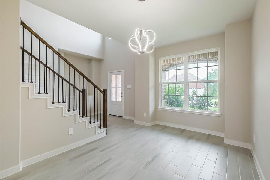 Spacious, unfurnished interior of a new home in , Fresno (Image 46).
