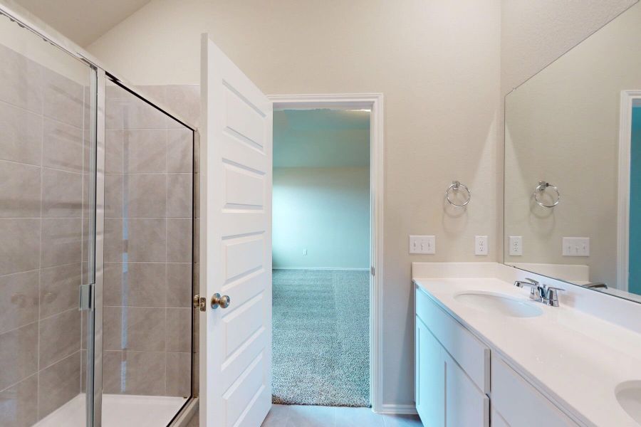 Owner's Bathroom Owner's Bathroom