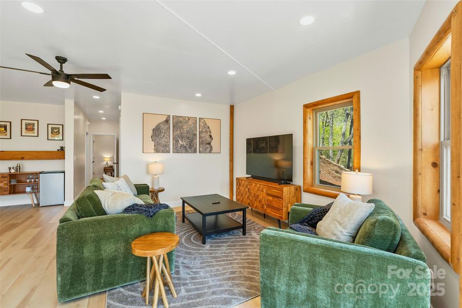 Furnished interior view inside a new home in , Lake Lure (Image 6).