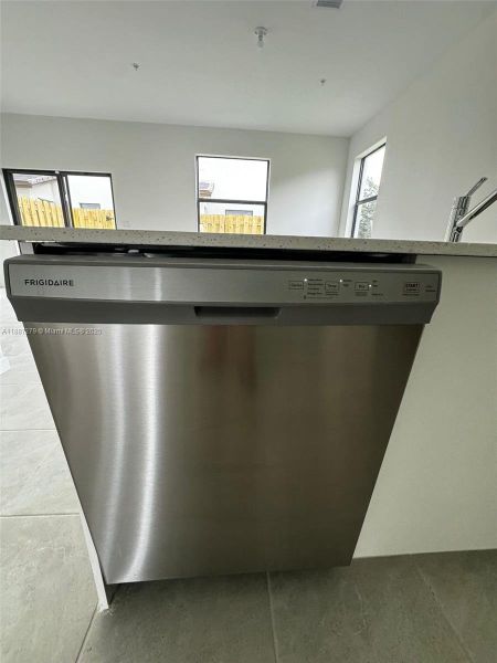 Close-up of interior finishes inside a home in , Pembroke Pines (Image 5).