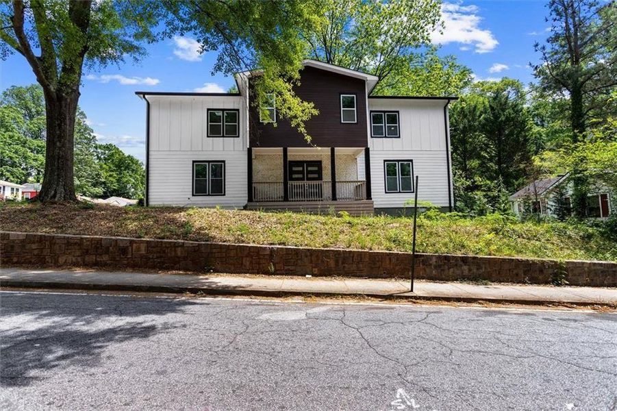 Image 53 of a home in .