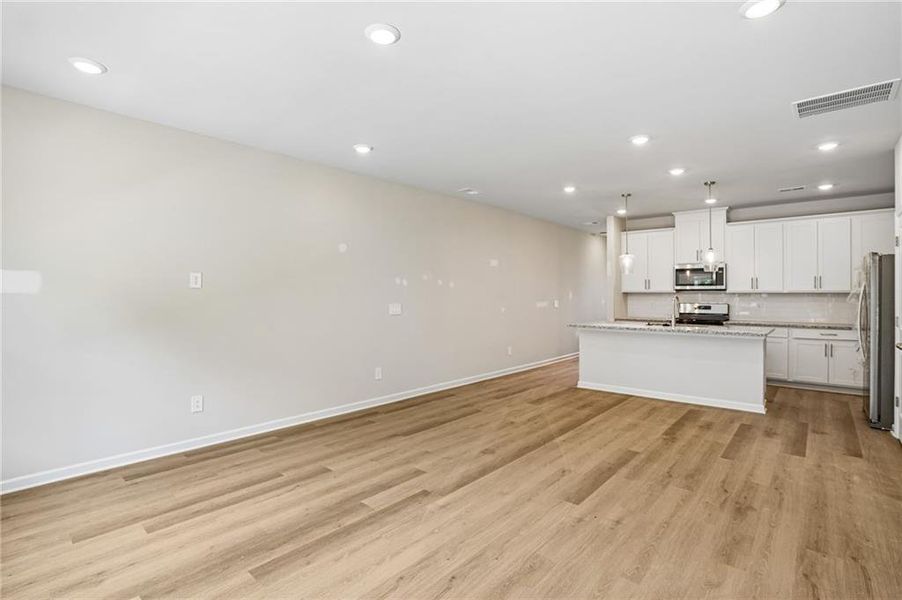 Spacious, unfurnished interior of a new home in Artisan Walk, Fairburn (Image 27).