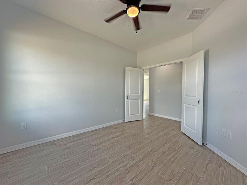 Spacious, unfurnished interior of a new home in , Port Charlotte (Image 12).