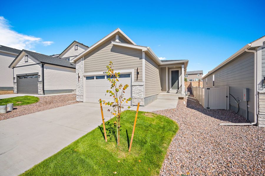 Exterior details and patio area of a home in Trails at Aspen Ridge-3, Colorado Springs (Image 14).