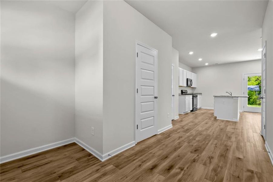 Spacious, unfurnished interior of a new home in North Haven, Rome (Image 15).
