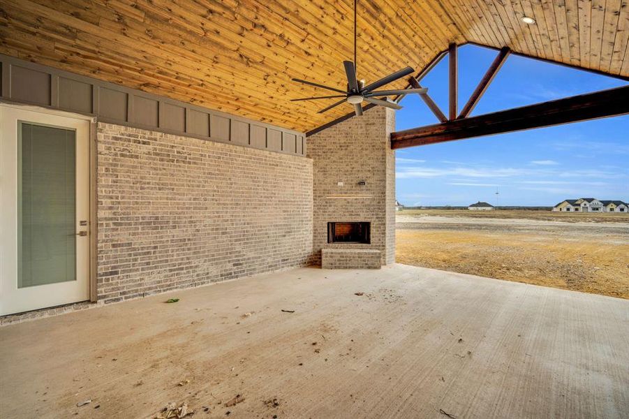 Exterior details and patio area of a home in , Midlothian (Image 3).