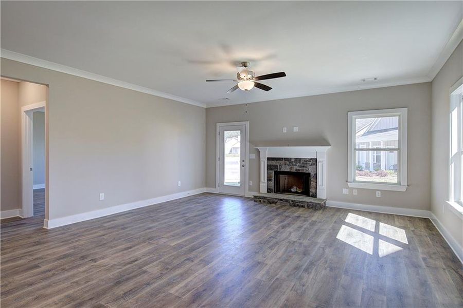 Spacious, unfurnished interior of a new home in , Cartersville (Image 18).