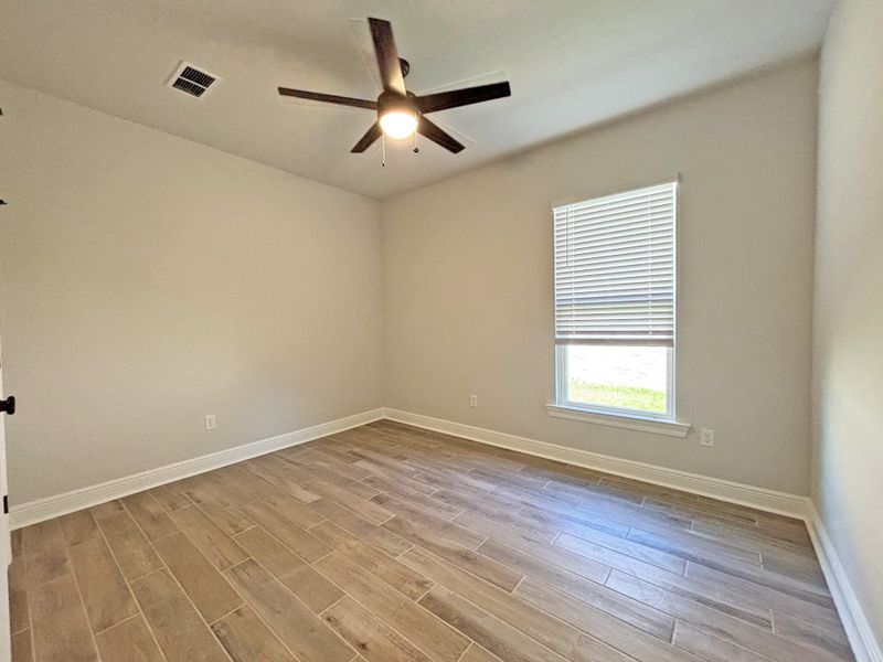 Spacious, unfurnished interior of a new home in Natureview, Freeport (Image 24).