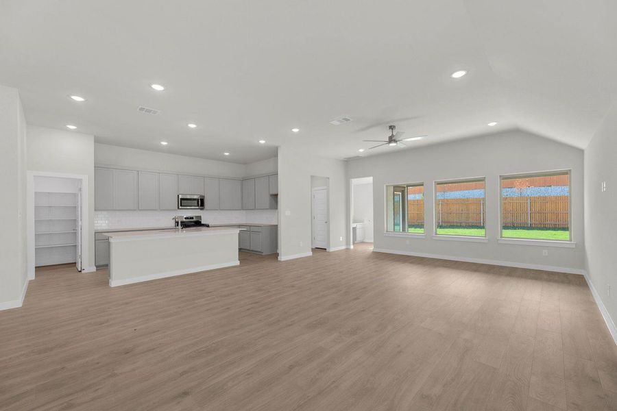 Spacious, unfurnished interior of a new home in Prairie Winds, Hutto (Image 20).