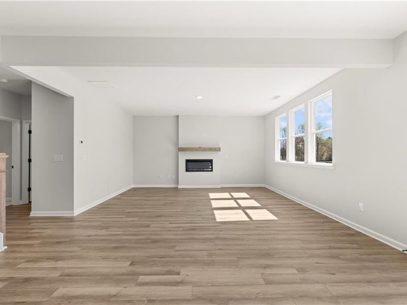 Spacious, unfurnished interior of a new home in Cedar Farms, Winder (Image 14).