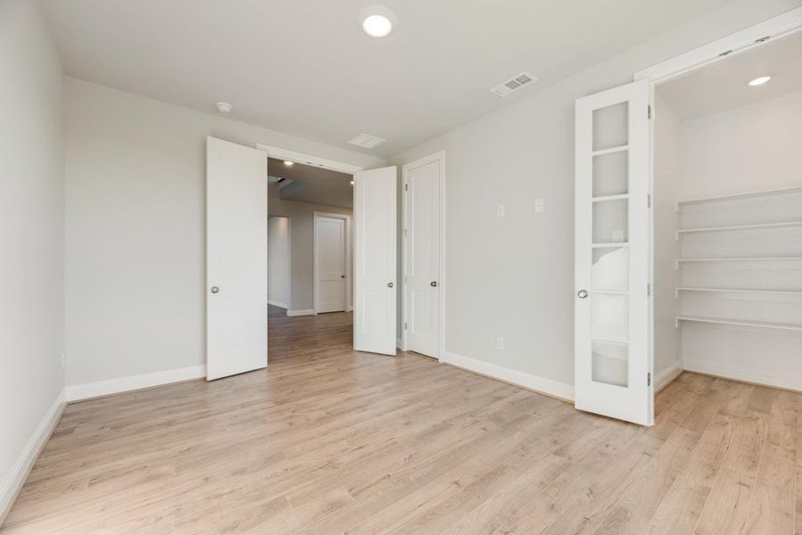 Spacious, unfurnished interior of a new home in Park Trails, Forney (Image 27). Spacious, unfurnished interior of a new home in Park Trails, Forney (Image 27).