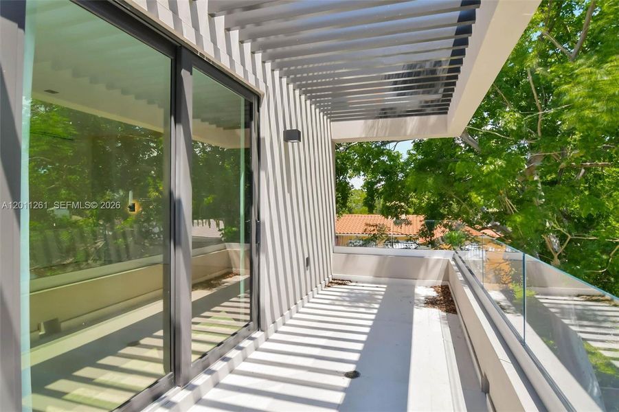 Exterior details and patio area of a home in , Miami (Image 32).