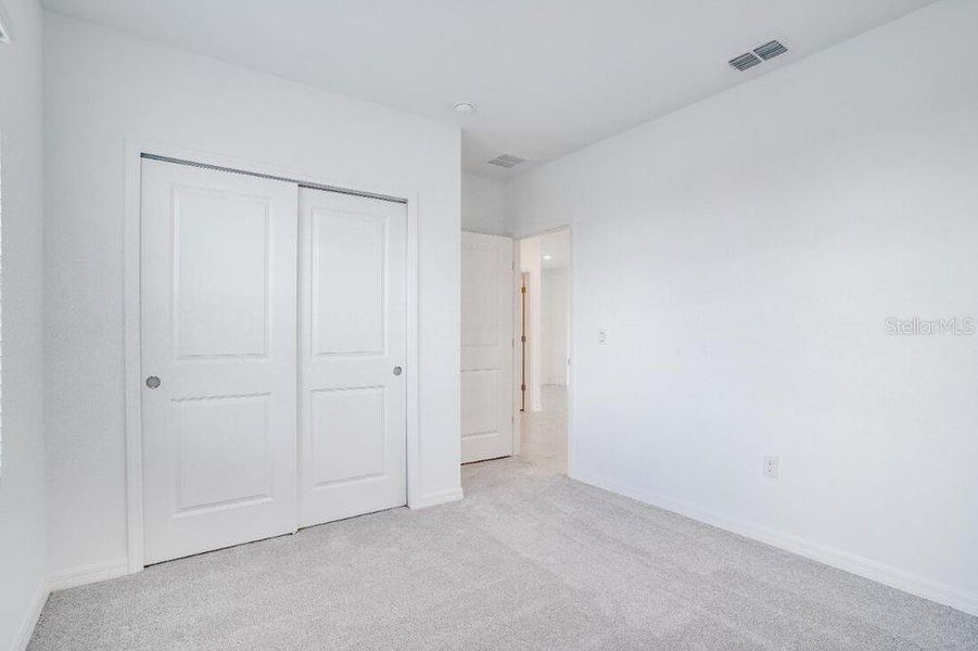 Spacious, unfurnished interior of a new home in Scenic Terrace, Lake Hamilton (Image 22).