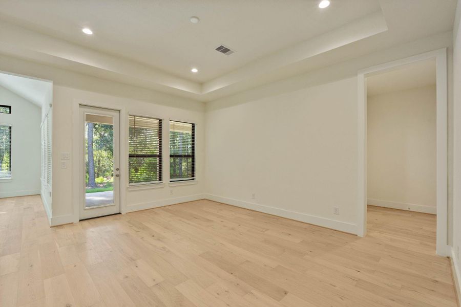 Spacious, unfurnished interior of a new home in The Cedars, Plantersville (Image 15).