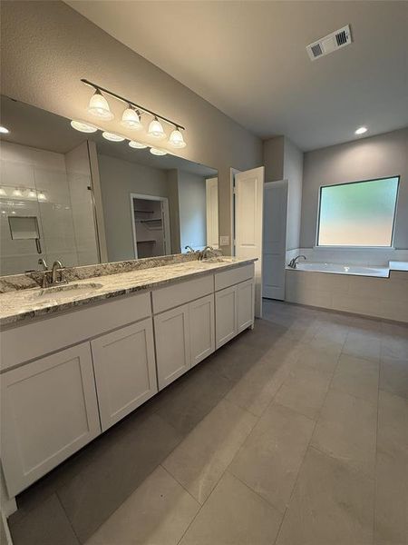 Furnished interior view inside a new home in , Gainesville (Image 4).