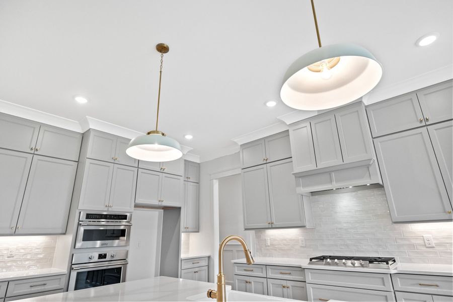 Representative furnished interior of a home built from the The Emerson by RobuckHomes in Stonehenge, Raleigh (Image 122).