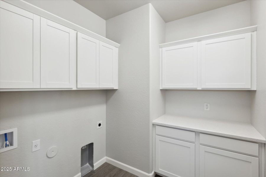 1,658 Laundry - 192 1,658 Laundry - 192