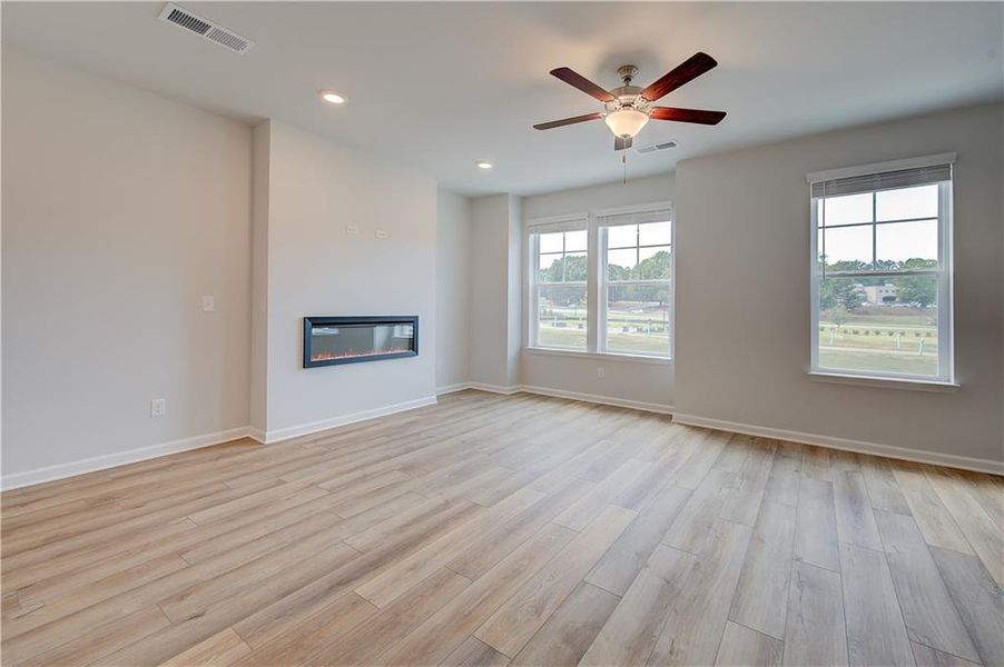 Spacious, unfurnished interior of a new home in Daybreak, Newnan (Image 15).