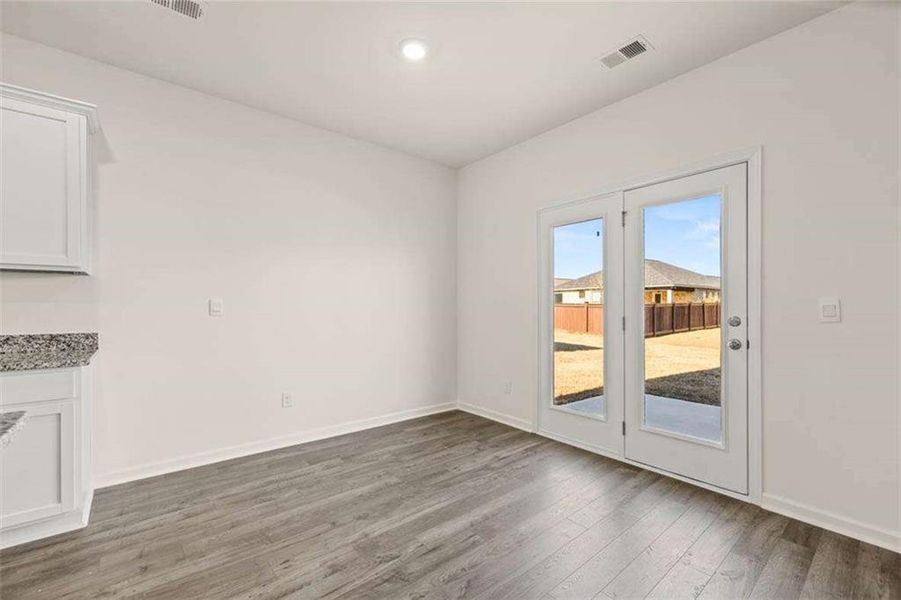 Spacious, unfurnished interior of a new home in Oakchase at Hampton, Hampton (Image 16).
