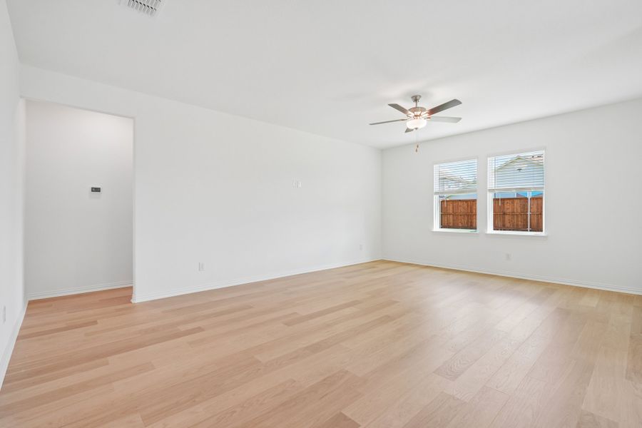 Spacious, unfurnished interior of a new home in River Ridge, Crandall (Image 17). Spacious, unfurnished interior of a new home in River Ridge, Crandall (Image 17).