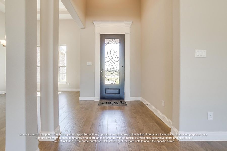 Spacious, unfurnished interior of a new home in Hightower Club, Waxahachie (Image 7).