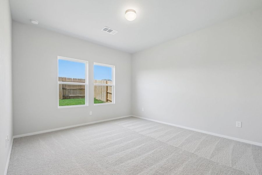 Spacious, unfurnished interior of a new home in Edgebrooke, Pflugerville (Image 16).