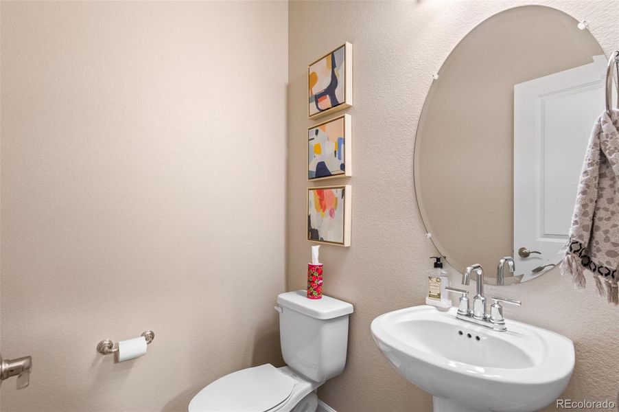 Main level half-bath