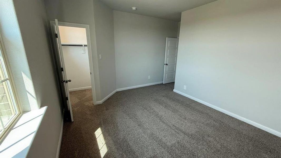 Spacious, unfurnished interior of a new home in Saratoga, Granbury (Image 18). Spacious, unfurnished interior of a new home in Saratoga, Granbury (Image 18).