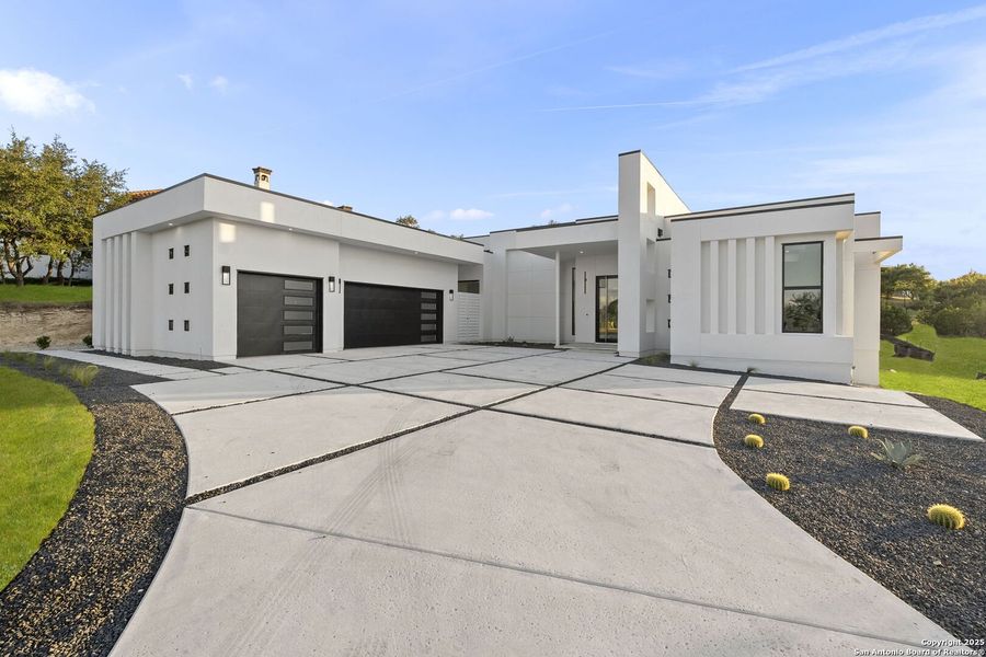Front exterior of a new home in , San Antonio, TX, highlighting curb appeal (Image 21). Front exterior of a new home in , San Antonio, TX, highlighting curb appeal (Image 21).