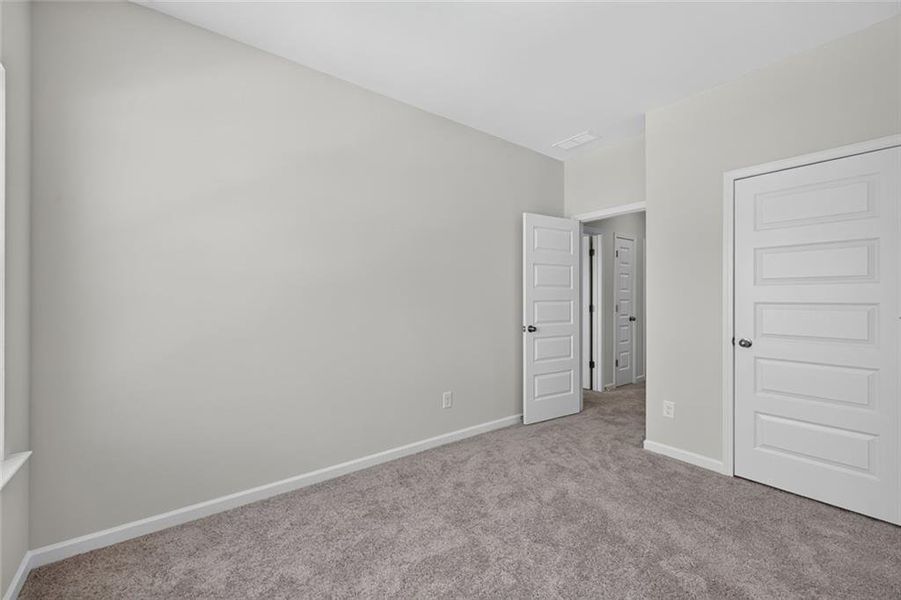 Spacious, unfurnished interior of a new home in Fairington, Cartersville (Image 18).