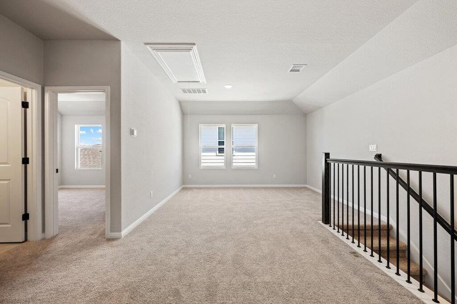 Spacious, unfurnished interior of a new home in Cannon Ranch, Dripping Springs (Image 30).