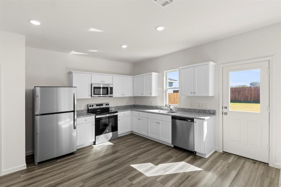 11. 512 Merced - Kitchen (2) 11. 512 Merced - Kitchen (2)