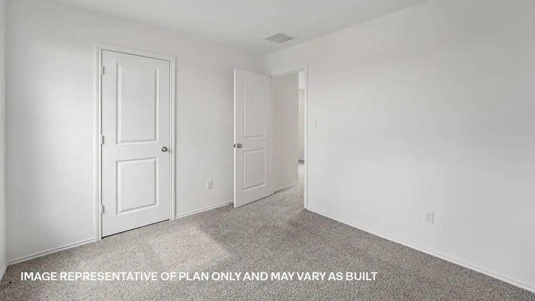 Spacious, unfurnished interior of a new home in Valverde, Bastrop (Image 34).