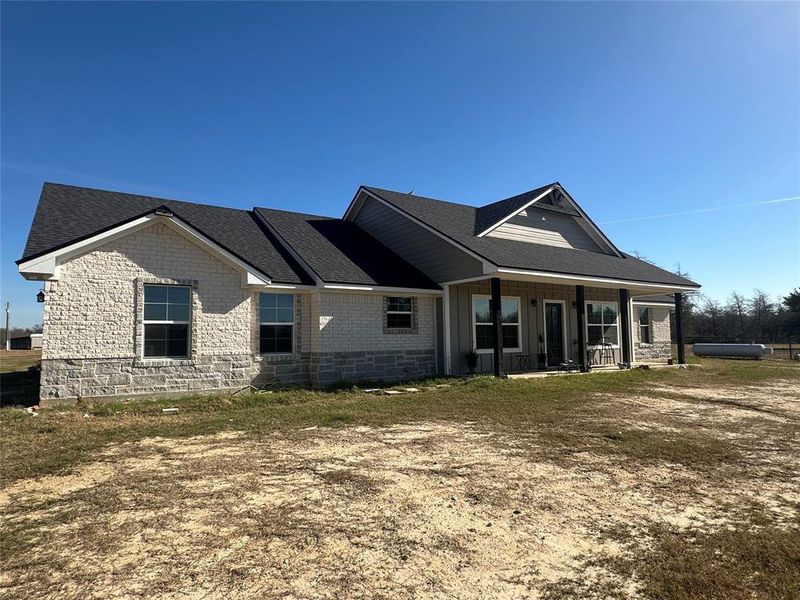 Exterior details and patio area of a home in , Mexia (Image 23).