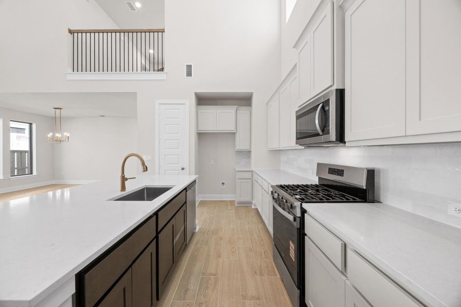 Furnished interior view inside a new home in Parmer Ranch, Georgetown (Image 15).