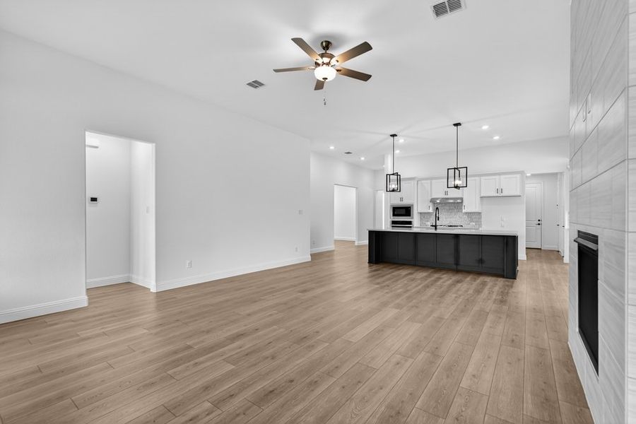 Spacious, unfurnished interior of a new home in South Oak, Lakewood Village (Image 15).