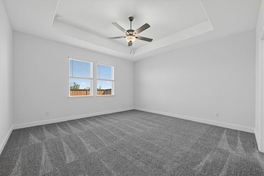 Spacious, unfurnished interior of a new home in Madero 50s, Fort Worth (Image 14).