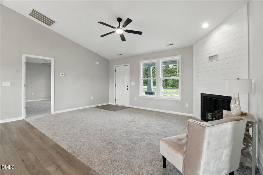 11-129 Grace Pond Ave-11